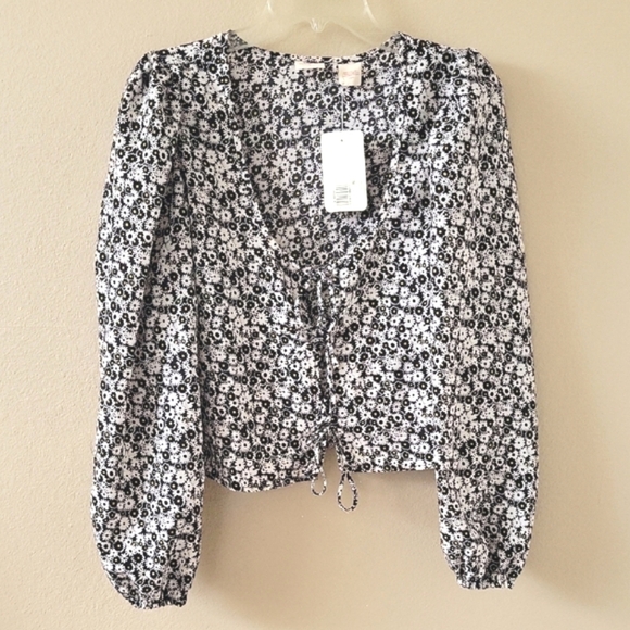 Levi's Black White Floral Embry Tie Front Bishop Blouse - Size Large - Picture 1 of 11
